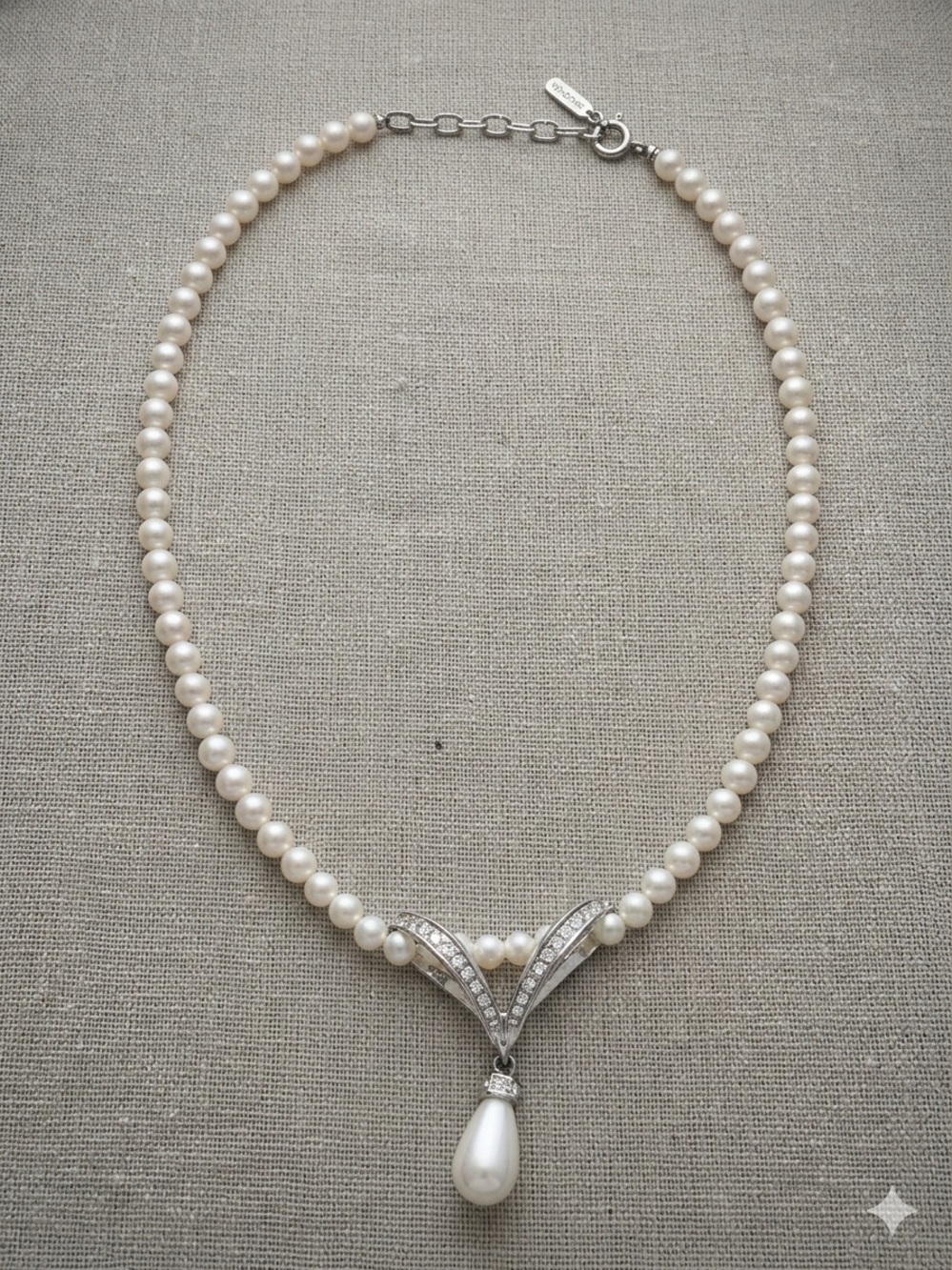 ✨ SIGNED RARE Vintage VENDÔME Pearl & Rhinestone Chevron Drop Necklace ✨